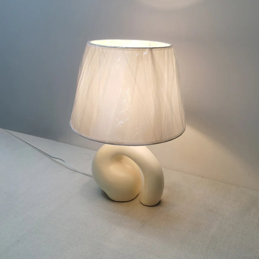 Modern Nordic Minimalist Creative Desk Lamp Lighting Fixtures